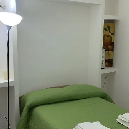 度假居 La Casetta Con Giardino